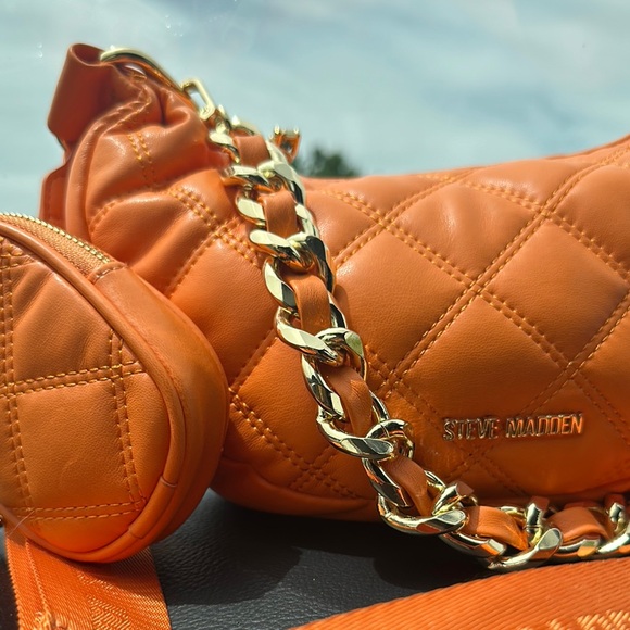 Steve Madden Orange Quilted Shoulder Bag with Luxe Chain Vegan NWT - Picture 3 of 7